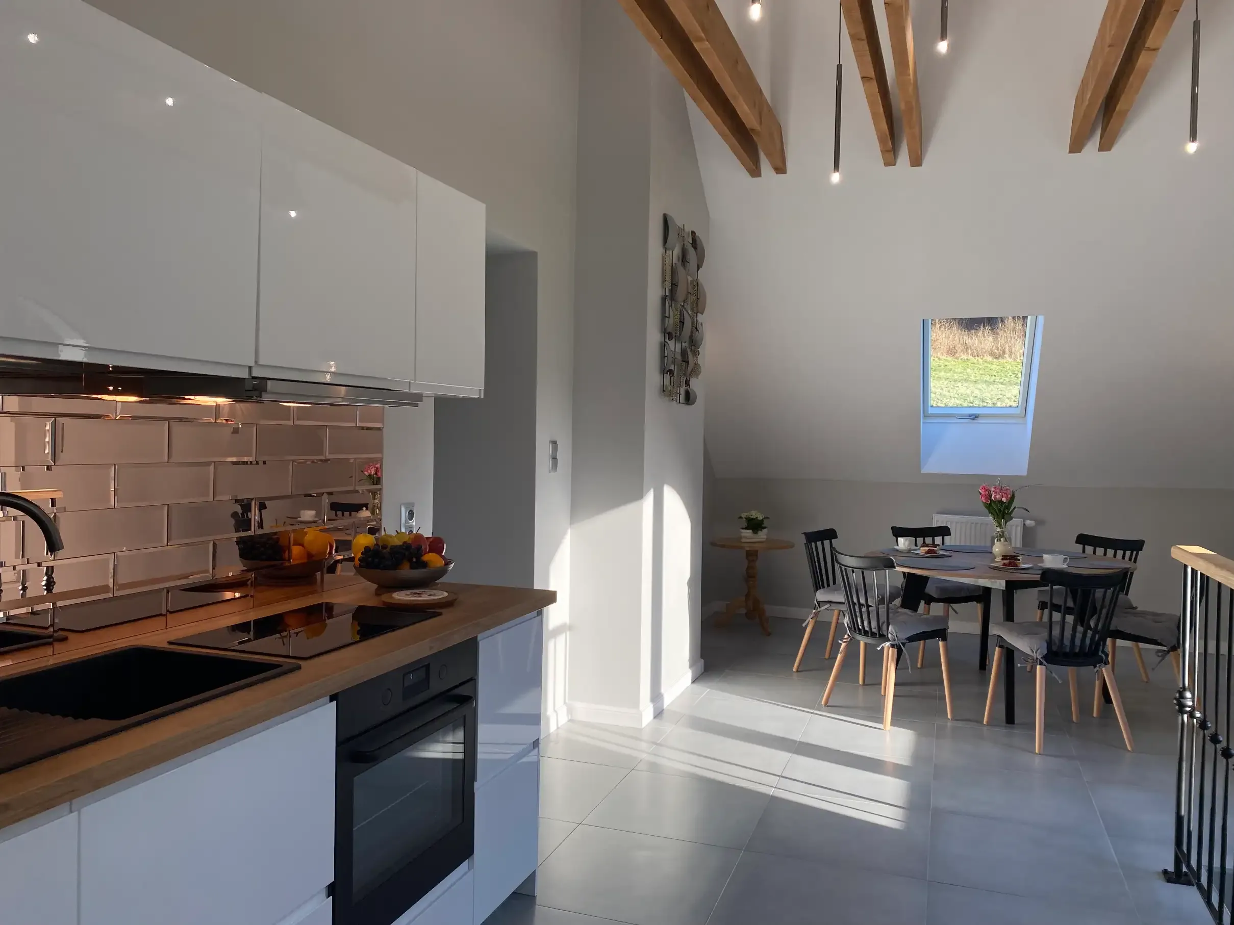 Dining kitchen