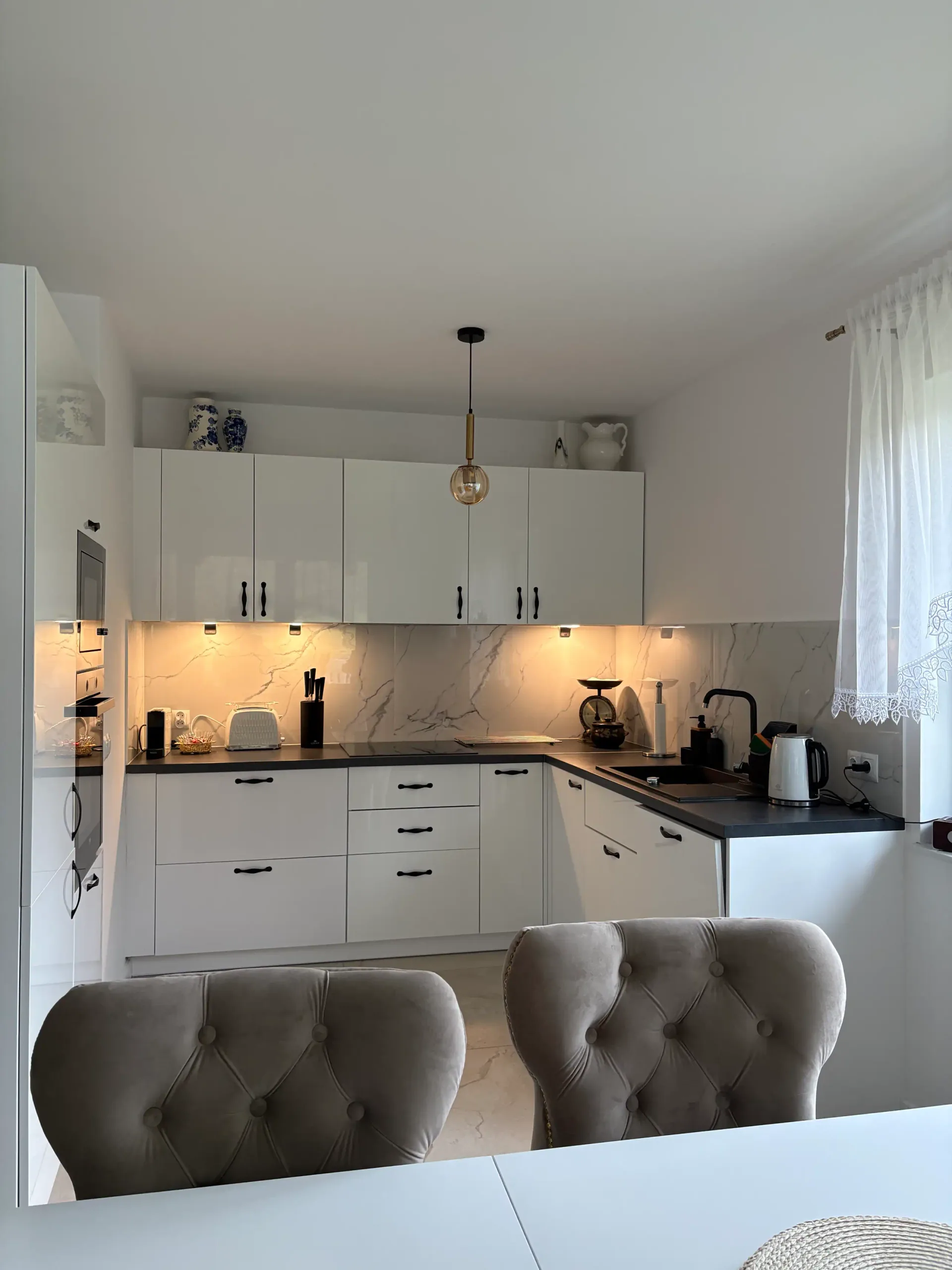 Kitchen dining
